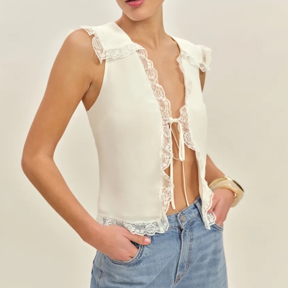 ✨ SALE✨ Reformation Clarisse Top Gossamer Cream Lace French Bow Open Front
